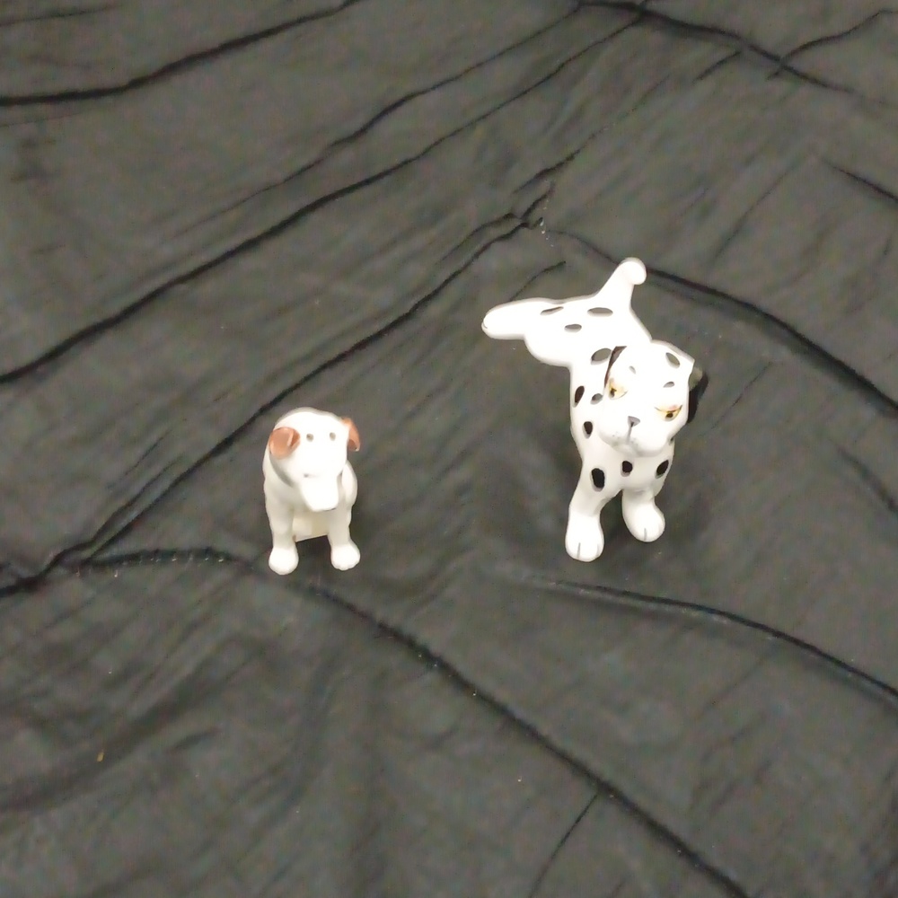NIPPER n 1001 Dalmatians Salt n Pepper Shakers